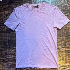 Light pink/purple t-shirt